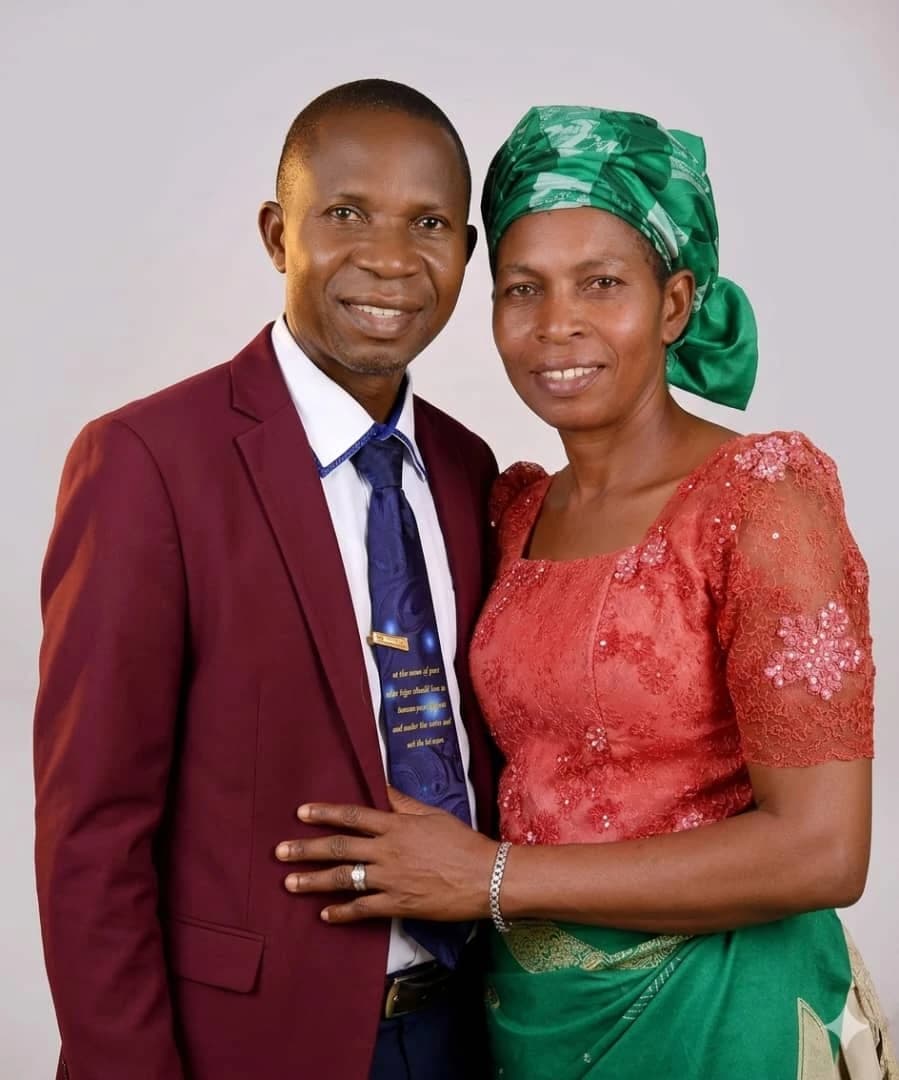 Rev. Simon N. Nwali, proprietor of Goodnews Foundation Academy, pictured with Mrs. Kim Rhodes, the school’s International Partner in the USA